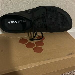 NEW MENS VIVO BAREFOOT PRUMUS LITE SIZE 47